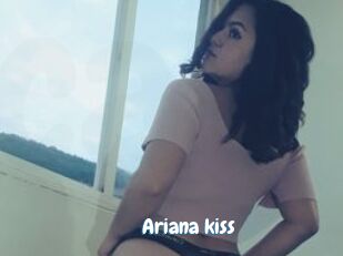 Ariana_kiss