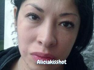 Aliciakisshot
