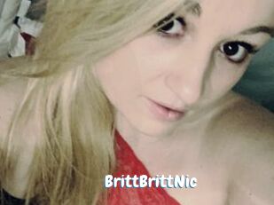 BrittBrittNic Coquine Avenue
