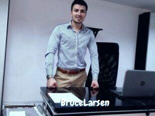 BruceLarsen Coquine Avenue