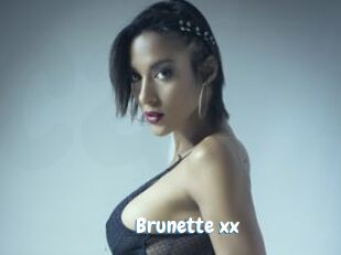 Brunette_xx
