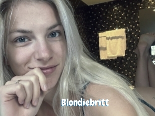blondiebritt Coquine Avenue
