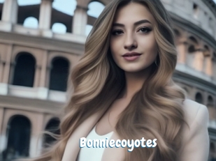 bonniecoyotes Coquine Avenue