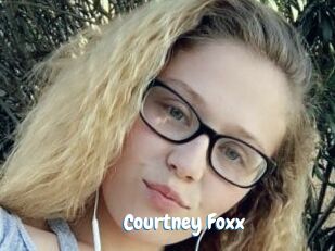 Courtney_Foxx