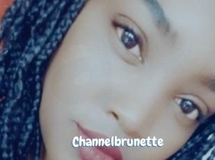 Channelbrunette