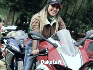 DakotaW Coquine Avenue