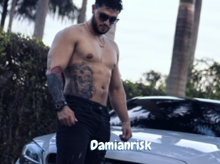 damianrisk Coquine Avenue