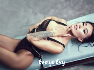Evelyn_Evy