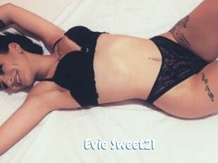 Evie_Sweet21