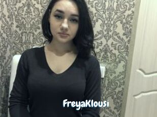 FreyaKlousi Coquine Avenue