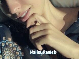 HaileyDaniels Coquine Avenue
