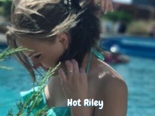 Hot_Riley