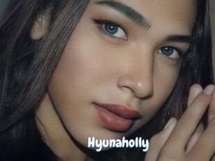 Hyunaholly