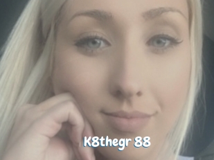 k8thegr_88 Coquine Avenue