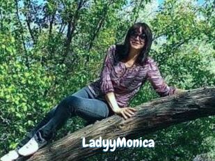 LadyyMonica