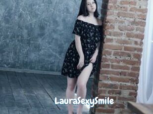 LauraSexySmile
