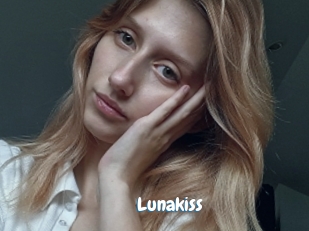 Lunakiss