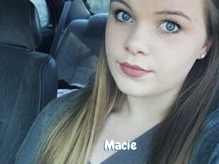 Macie Coquine Avenue