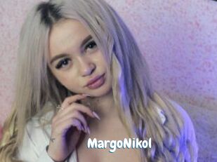 MargoNikol Coquine Avenue