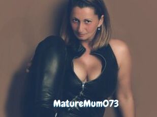 MatureMum073
