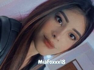 MiaFoxxx18