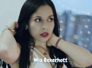 Mia_Bekerhott
