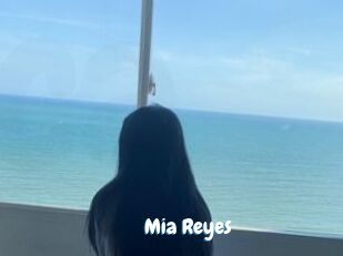 Mia_Reyes Coquine Avenue