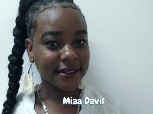 Miaa_Davis