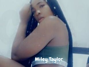 Miley_Taylor
