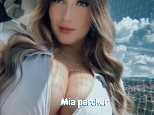 Mia_parcker