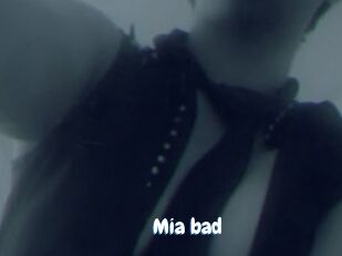Mia_bad