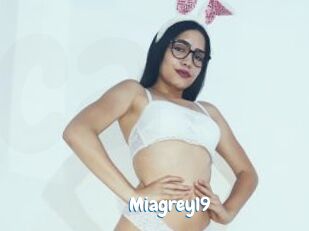 Miagrey19