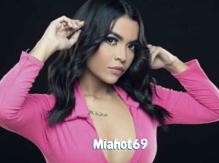 Miahot69