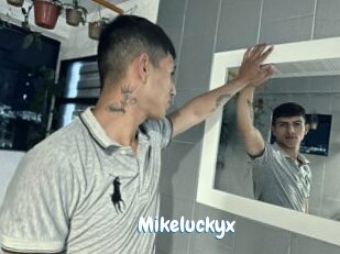 mikeluckyx Coquine Avenue