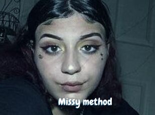 missy_method Coquine Avenue