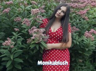 monikablush Coquine Avenue