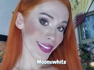 Moonxwhite