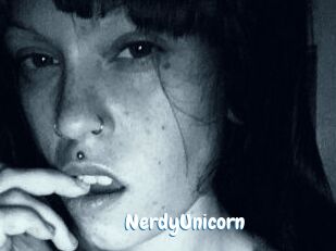 NerdyUnicorn Coquine Avenue