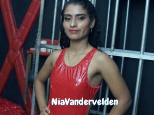 NiaVandervelden