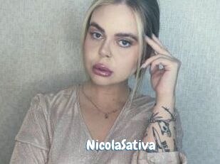 NicolaSativa Coquine Avenue
