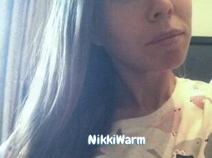 NikkiWarm Coquine Avenue