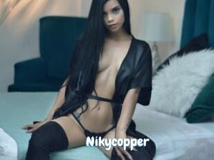 Nikycopper Coquine Avenue