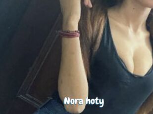 Nora_hoty