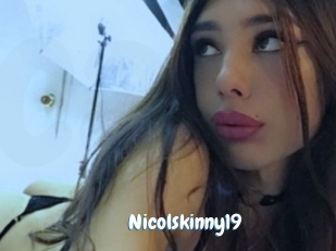nicolskinny19 Coquine Avenue