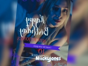 niickyjones Coquine Avenue