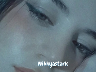 nikkyastark Coquine Avenue