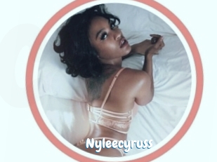 nyleecyruss Coquine Avenue