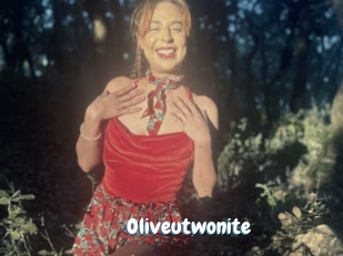 Oliveutwonite