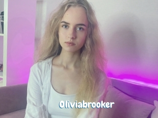 oliviabrooker Coquine Avenue