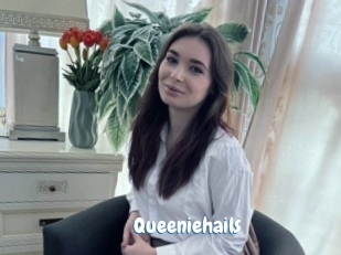queeniehails Coquine Avenue